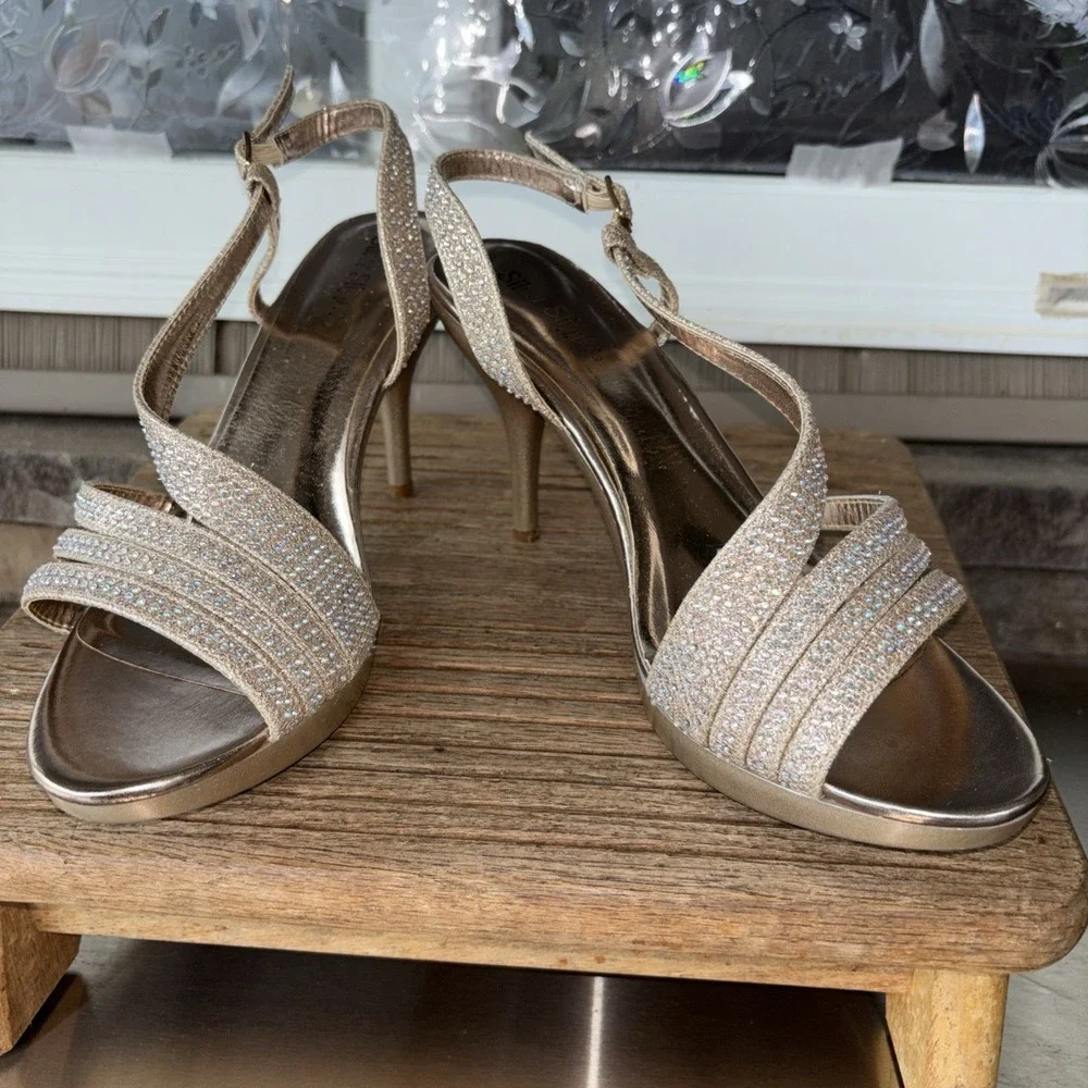 SILVER SLIPPER GOLD/BRONZE 4 IN. HEEL ANTI- SLIP GRIPPING WOMENS  8.5 W